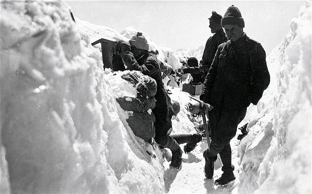The Italian troops in the trenches with Berni on the foreground.