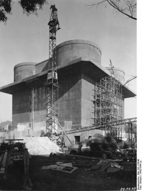 Bau eines Flak-Turms