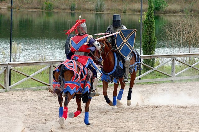 Modern reenactmnt of jousting from horses, (Photo: Clinton and Charles Robertson of Texas, Wikipedia)