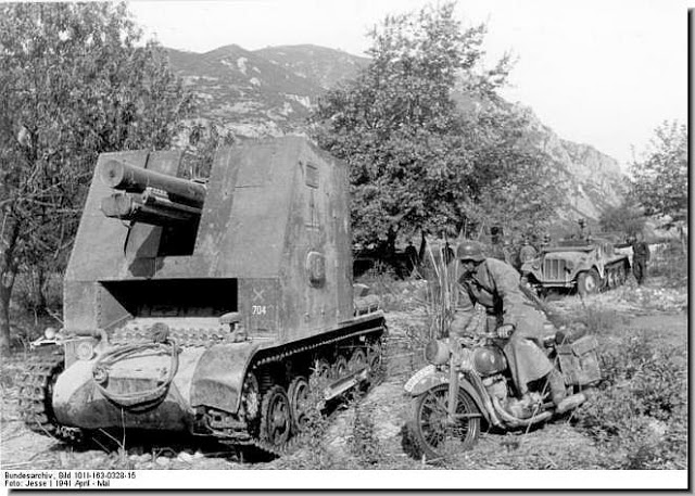 A German self-propelled gun used during the invasion of Greece, Source: Bundesarchiv