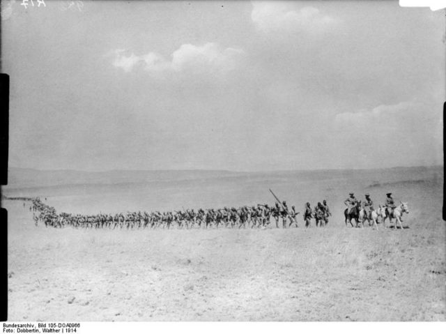 The Krieg-Safari begins, Lettow Vorbeck leads his column on their long running mobile campaign in East Africa. Image Source: Bundesarchiv-Bild-105-DOA0966-Walther-Dobbertin-CC-BY-SA-3.0.jpg
