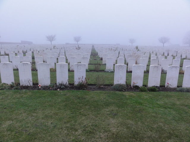 Poelcappelle Cemetery on an overcast day. Wikimedia Commons / LimoWreck (Own work) / CC BY-SA 3.0