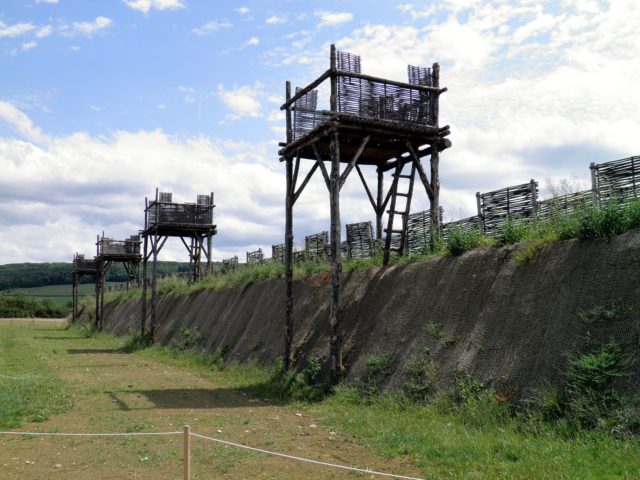 Reconstruction of the rampart of the circumvallation at Alesia. Photo Credit 