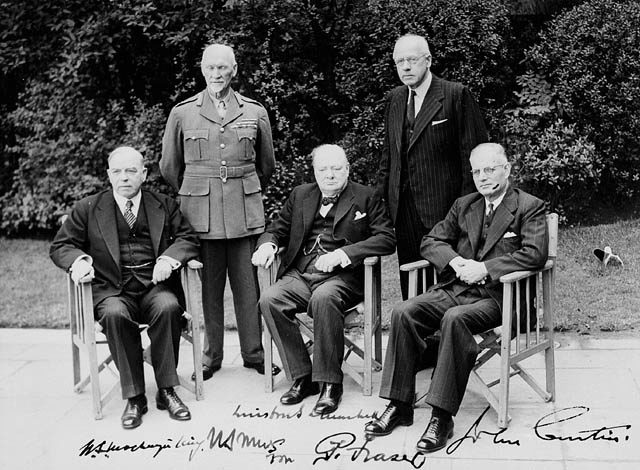 Smuts, standing left, at the 1944 Commonwealth Prime Ministers’ Conference.
