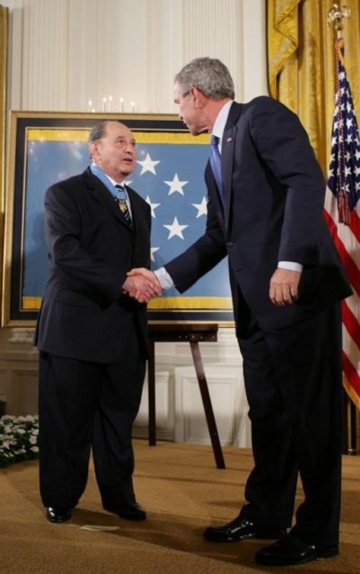 Rubin receiving his MoH from President George W. Bush, Jr. on September 23, 2005