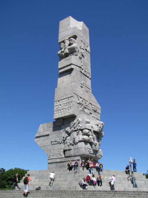 The Westerplatte Monument honoring the city’s defenders. Photo: By Holger Weinandt – CC BY-SA 3.0 de.