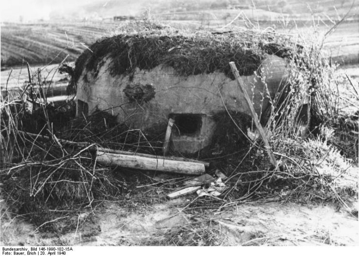 One of many bunkers of the Siegfried Line. Photo: Bundesarchiv, Bild 146-1990-102-15A / Bauer, Erich / CC-BY-SA 3.0.