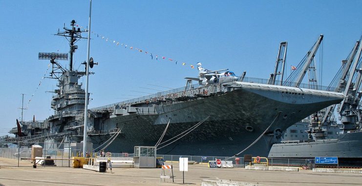 THe USS Hornet museum ship in Alameda, CA. By Sanfranman59 CC BY-SA 3.0