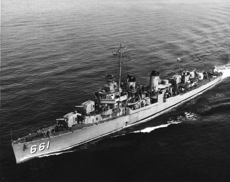 The USS Kidd (DD-661) underway, 1951.