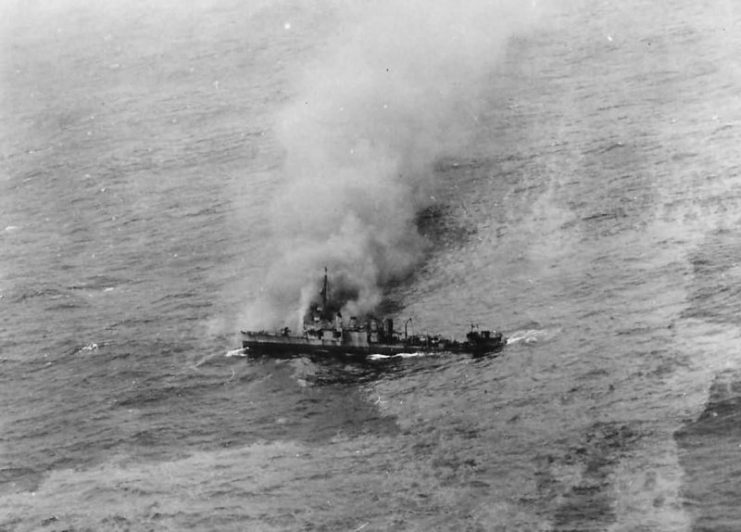 Destroyer USS Borie sinking after battle with German U-boat U-405 – November 1943.