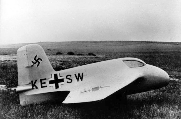 The Me 163A V4 prototype, in 1941. By Bundesarchiv, Bild CC-BY-SA 3.0