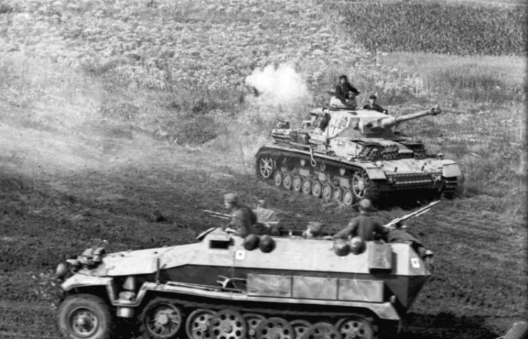 German Panzer IV and Sdkfz 251 halftrack during the Battle of Kursk. By Bundesarchiv-CC-BY-SA 3.0