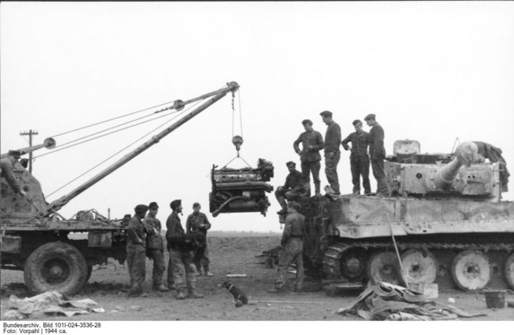 A Tiger undergoing engine repairs. By Bundesarchiv Bild CC-BY-SA 3.0