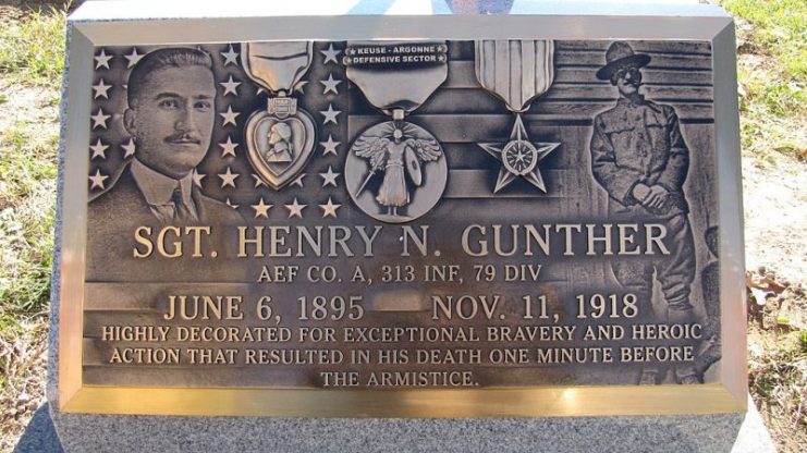 Commemorative plaque at the grave of Henry Gunther in Most Holy Redeemer Cemetery in Baltimore, unveiled on November 11, 2010.Photo: Concord CC BY-SA 3.0