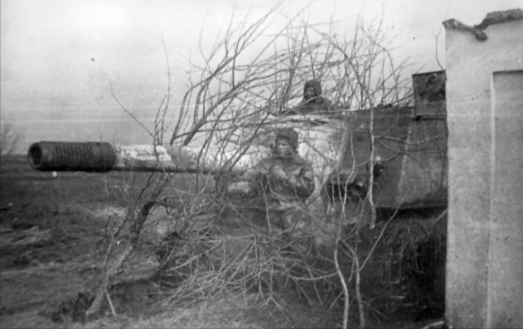 Soviet self-propelled gun ISU-152