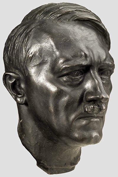Adolf Hitler. Copyright Museum Arno Breker / Jos43 / CC BY-SA 2.5