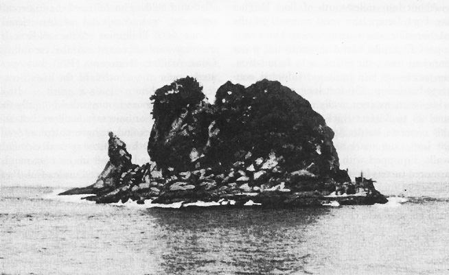 El Fraile Island before the construction of Fort Drum.