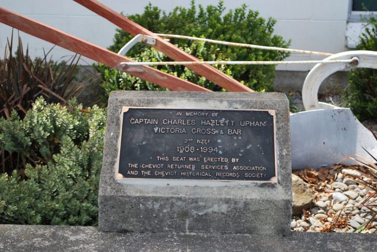 Memorial to Charles Upham in Cheviot, New ZealandPhoto by Mattinbgn CC BY SA 2.0
