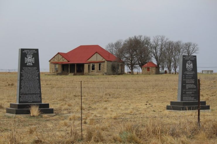 Two monuments erected on the farm of Commandant Claassen, to commemorate two outstanding individuals during the Boer War: Captain Surgeon Martin-Leake, was one of only a few soldiers to receive TWO VC’s during his lifetime.