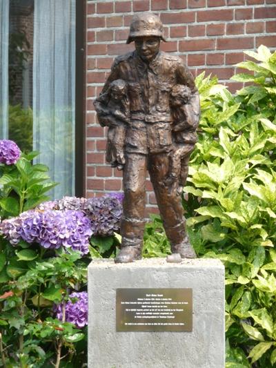 Statue of Karl-Heinz Rosch
