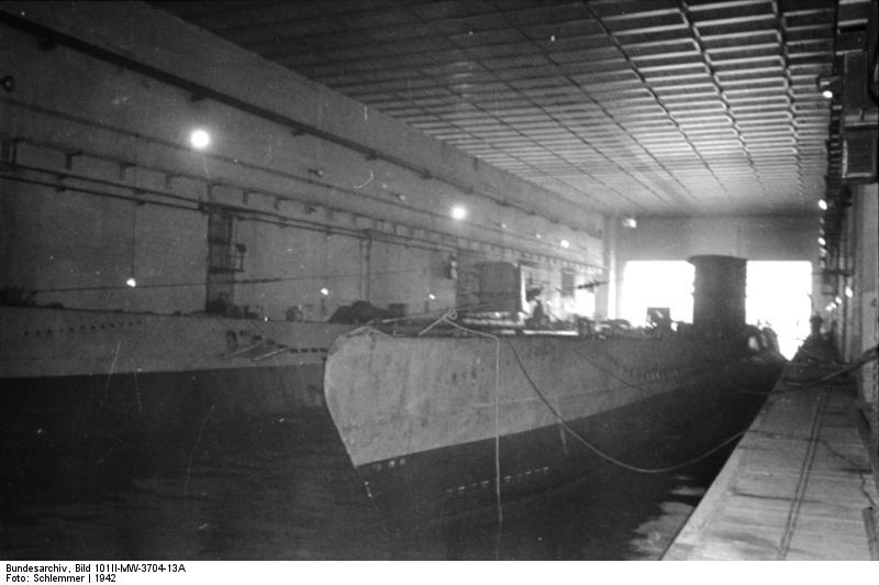 Frankreich, U-Boot in U-Bootbunker