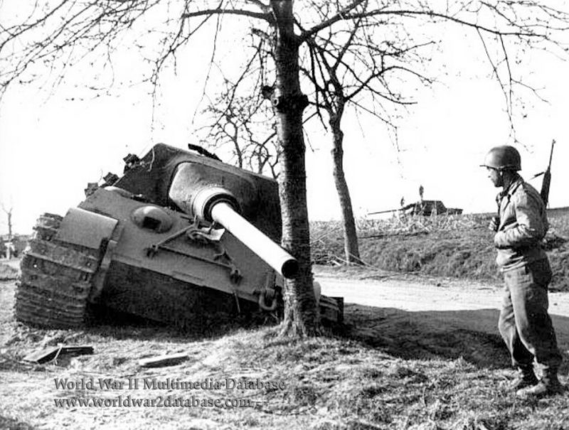 Abandoned Jagdtiger of Schwere Panzerjager Abteilung 653