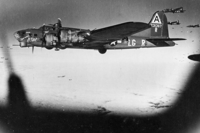 B-17G_42-31367_Chow_Hound_of_91st_Bomb_Group_over_Berlin_on_March_8_1944