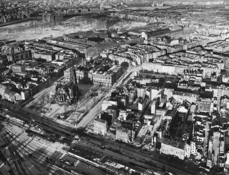 Berlin after World War II (19)