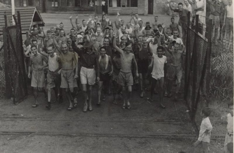Allied_prisoners_of_war_after_the_liberation_of_Changi_Prison,_Singapore_-_c._1945_-_02
