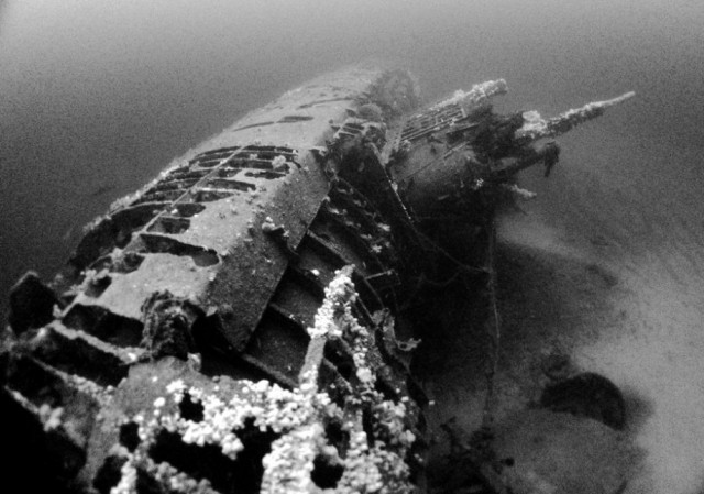 u-2511-sub-wreck-920-12 (1)