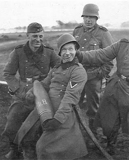 The Funniest and Weirdest Pictures Of WWII