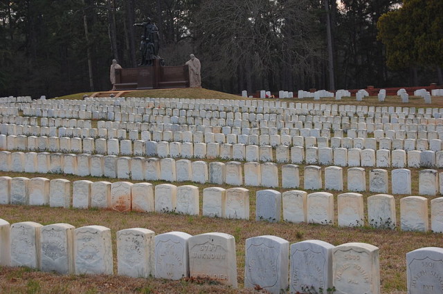 Civil war graves of men from both sides, Andersonville national cemetery (Jud McCranie, Wikipedia)