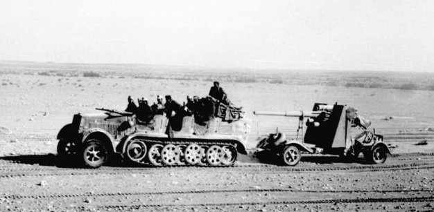 German Field Artillery in North Africa (Bundesarchive, wikipedia)