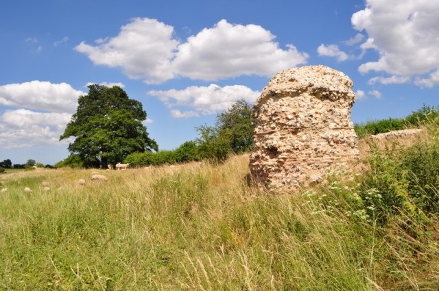 Ancient remains and Venta Icenorum, the capital city of the Iceni (photo by Ashley Dace, Wikipedia)