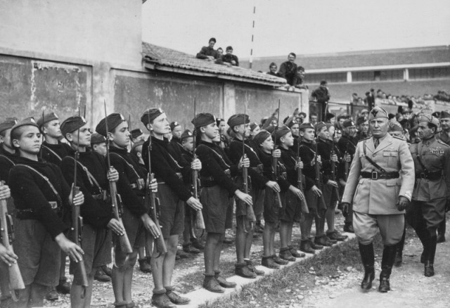 B. Mussolini during review of youth organization Ballilla, Rome, 1940 (waralbum.ru)
