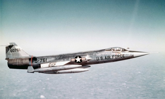 A U.S. Air Force Lockheed F-104A-10-LO Starfighter (s/n 56-0761) in flight. Note that the aircraft is equipped with an in-flight refueling probe.