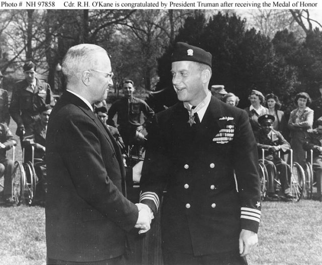 Commander Richard H. O'Kane being awarded the Medal of Honor by President Harry S. Truman.