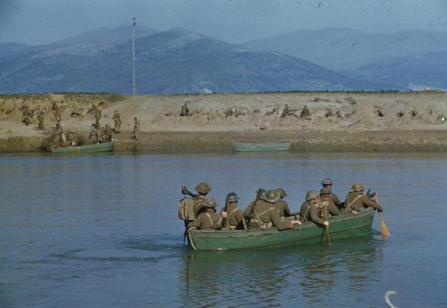 Royal Engineers cross the Garigliano river