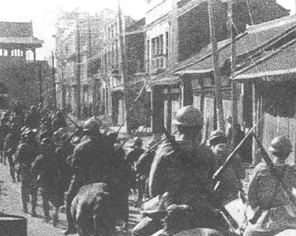 Japanese troops entering Shenyang during the Mukden Incident.