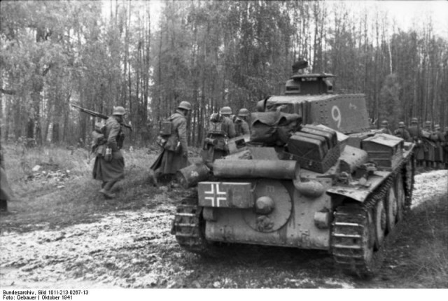 Army Group North enter pine grove near Leningrad. October 1941