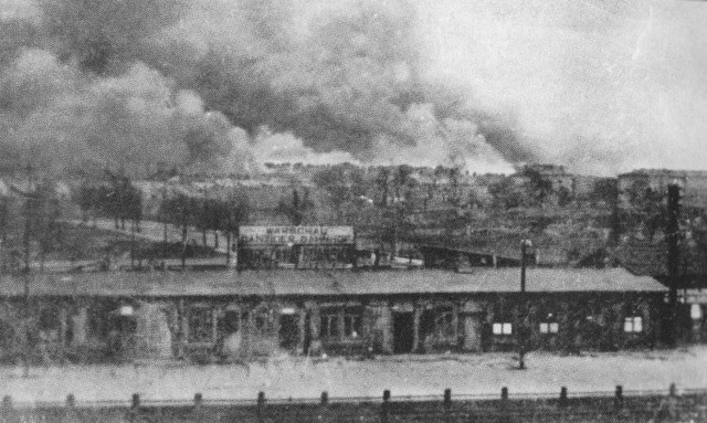 Burning ghetto viewed from Żoliborz district.