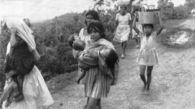 Honduran refugees fleeing into Guatemala as the Salvadoran Army advances