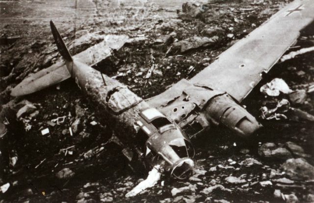 Destroyed German bomber Heinkel HE 111 [Av Franz Hollerweger / CC BY-SA 2.0]