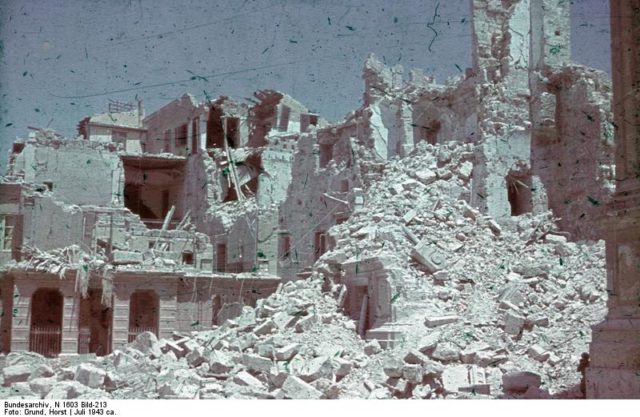 Destroyed palace after Allied bombing in Palermo. July 1943. [Bundesarchiv, N 1603 Bild-213 / Horst Grund / CC-BY-SA 3.0]