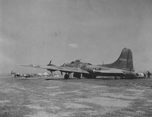 Delivered Geiger 419BS/301st Bomb Group 7/4/42; with - Teague force landed BW1, Greenland 7/6/42; transferred 97BG 7/42 (used by F/M Montgomery at times); 92BG /9/42; Written off 22/6/45.