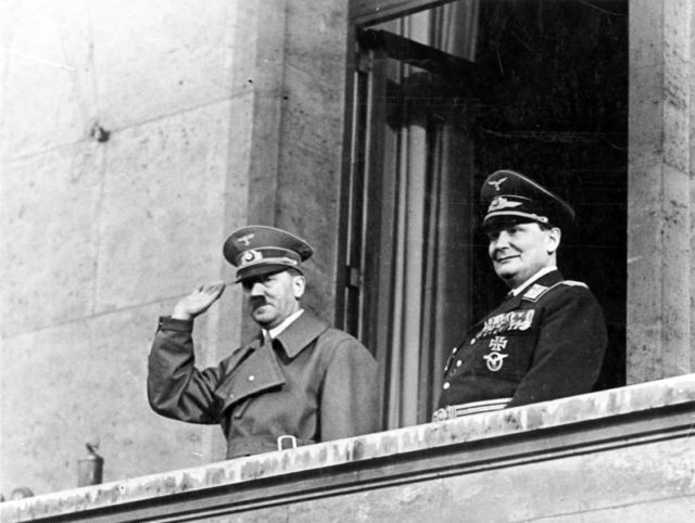 Hermann Göring with hitler. By Bundesarchiv – CC BY-SA 3.0 de