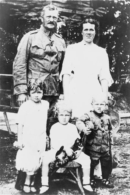 Pershing with his wife Helen and three of their children. Wikipedia / Public Domain