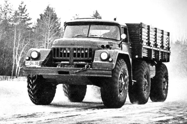 The three-axle 2.5-tonne truck ZIL-132 cab from the ZIL-131. 1960. Photo Credit: ⒸEvgeniy Kochnev, Kolesa.ru.