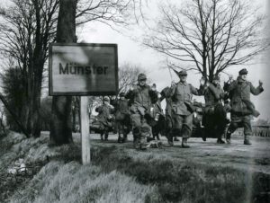Germans go into captivity on the outskirts of Münster