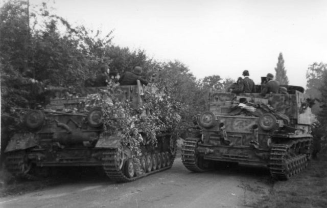 German self-propelled anti-aircraft guns of the 9th SS Panzer Division during the battle. The presence of the II SS Panzer Corps would have a significant effect on the battle (Bundesarchiv, Bild 101II-M2KBK-771-34 / Höppner / CC-BY-SA 3.0 / Wikipedia)